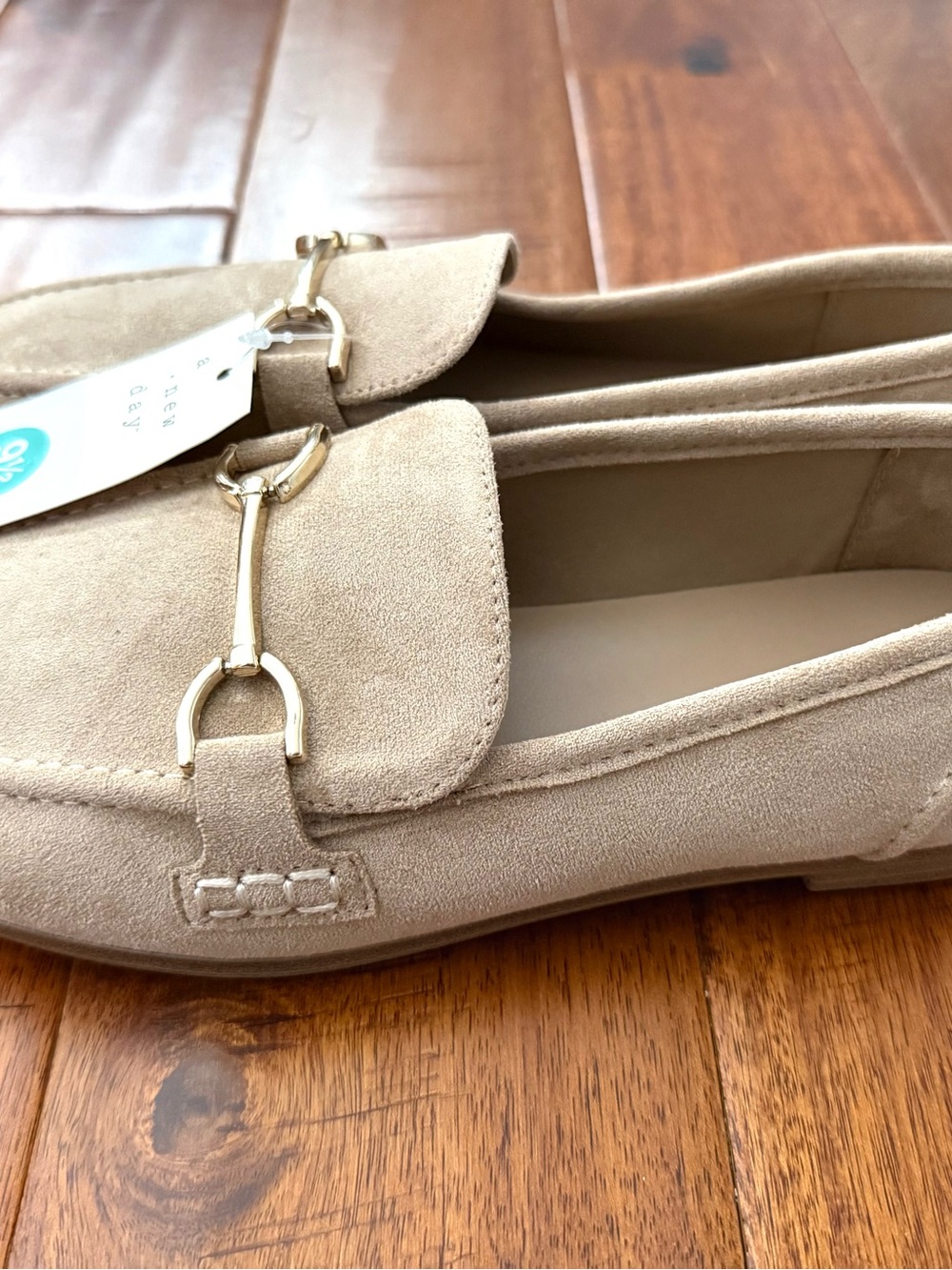 New! Women’s 9.5W wide A New Day tan taupe suede shoes NWT! - Picture 3 of 10